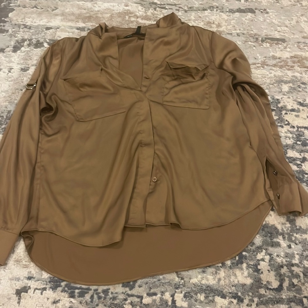 White House black market blouse